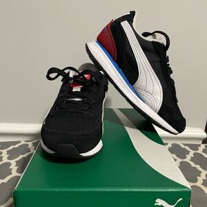 Puma Sneakers